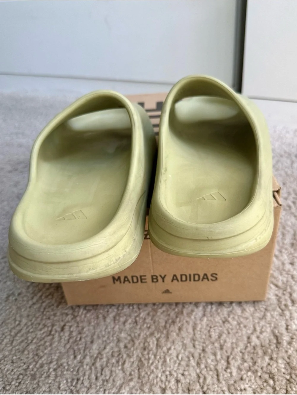 Adidas Yeezy Slide Resin GZ5551 Men’s 11 Green Slides Sandals w/ Original Box